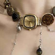 Vintage-Inspired Silver 5 Clock Choker & Heart Pendant