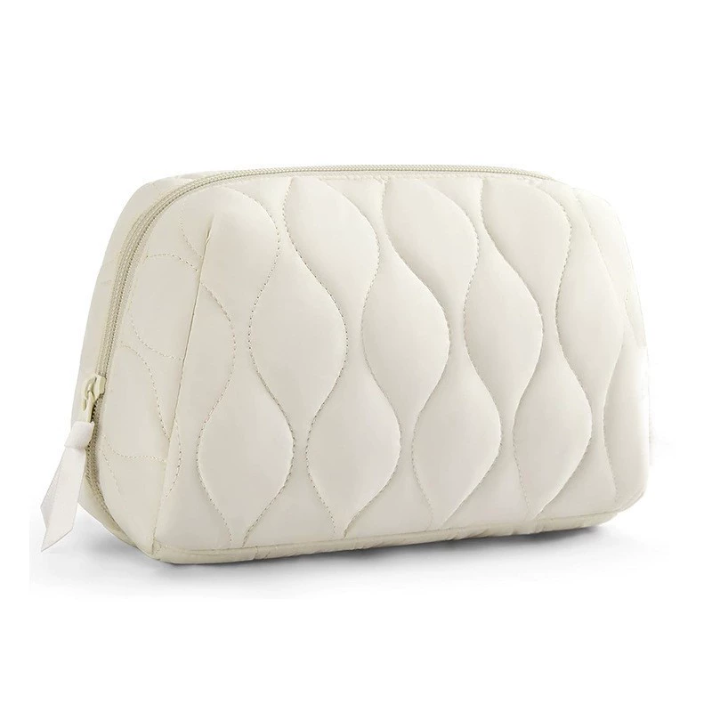 Large Capacity Quilted Fluffy Storage Bag For Women