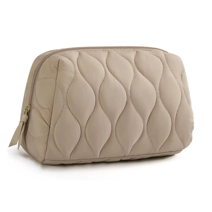 Large Capacity Quilted Fluffy Storage Bag For Women