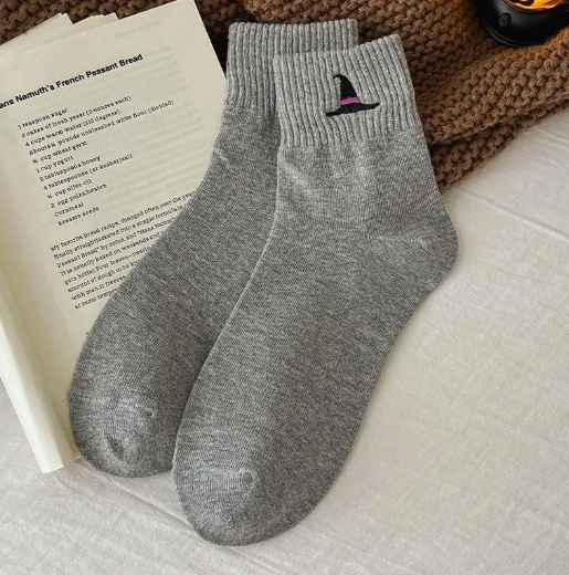 Spooky & Cute Halloween Socks for Women – 5-Pair Cozy Crew Sock Set