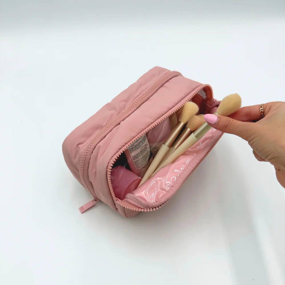 The Pouch System（Well-organized travel storage system）