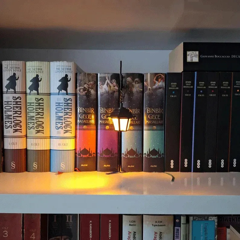 Mythos Streetlamp | Miniature Book Nook Light