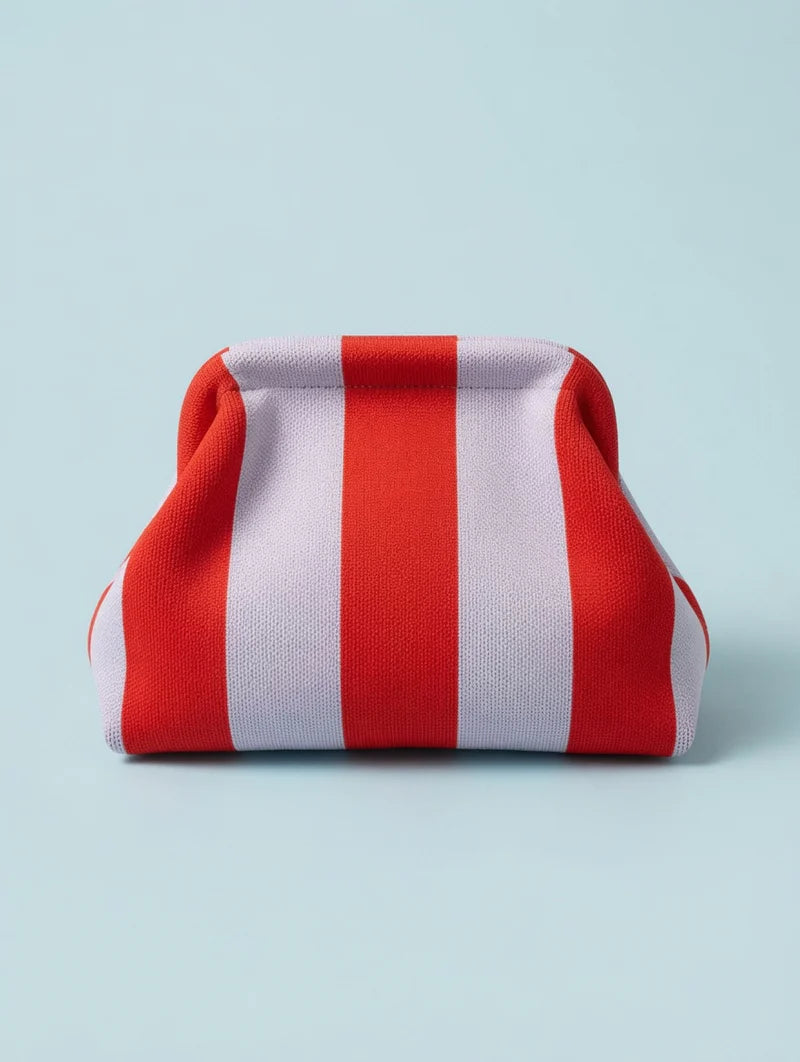 Retro Kisslock Knit Clutch Bag – Roomy, Soft & Stylish