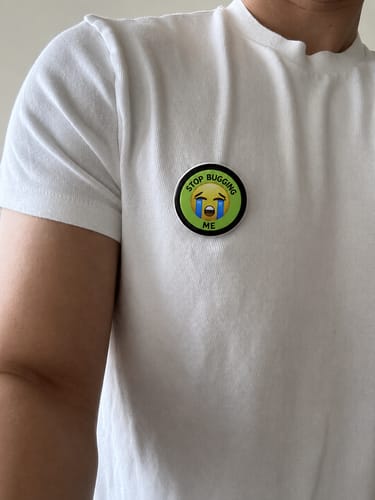AI social battery badge